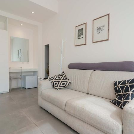 Suite Nel Largo Cagliari Exterior foto