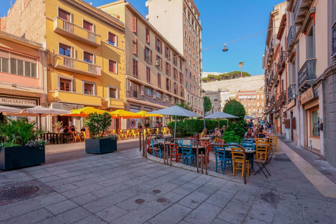 Suite Nel Largo Cagliari Exterior foto