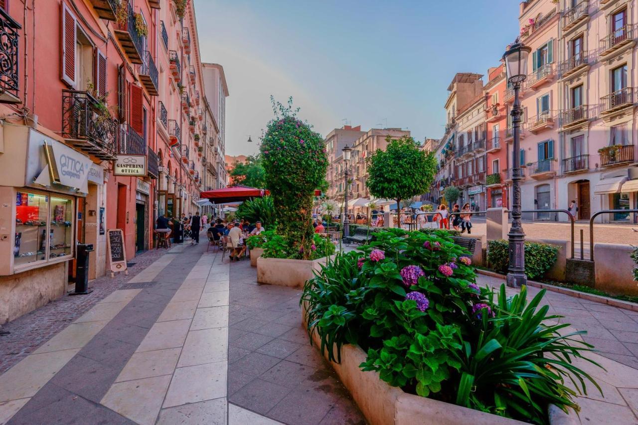 Suite Nel Largo Cagliari Exterior foto
