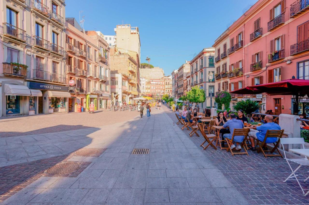 Suite Nel Largo Cagliari Exterior foto