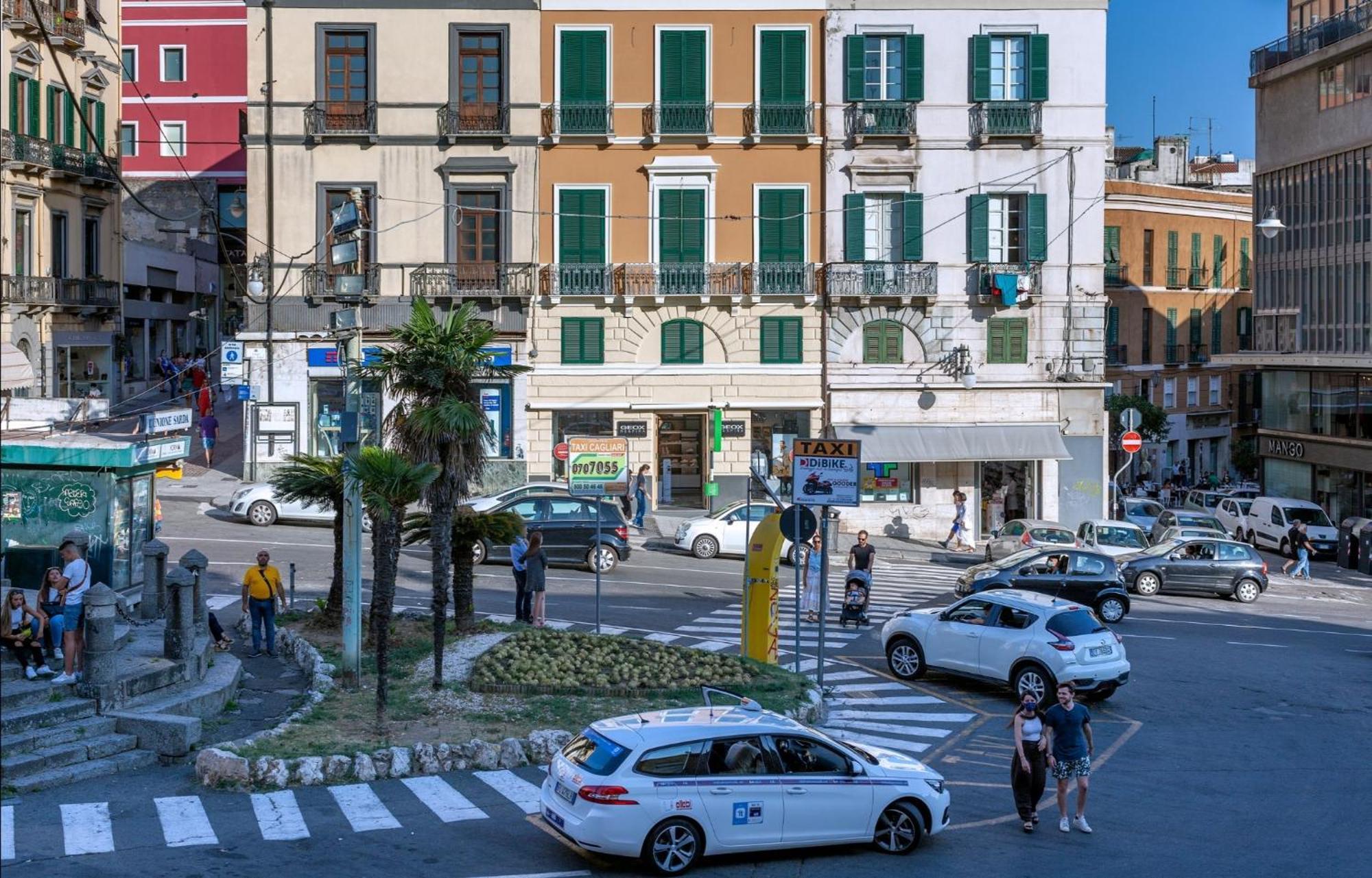 Suite Nel Largo Cagliari Habitación foto